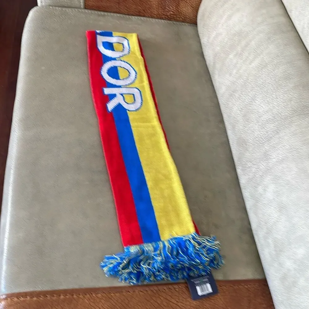 Ecuador  Copa America Centenario Scarf USA 2016  Soccer Collectibles Yellow Blue